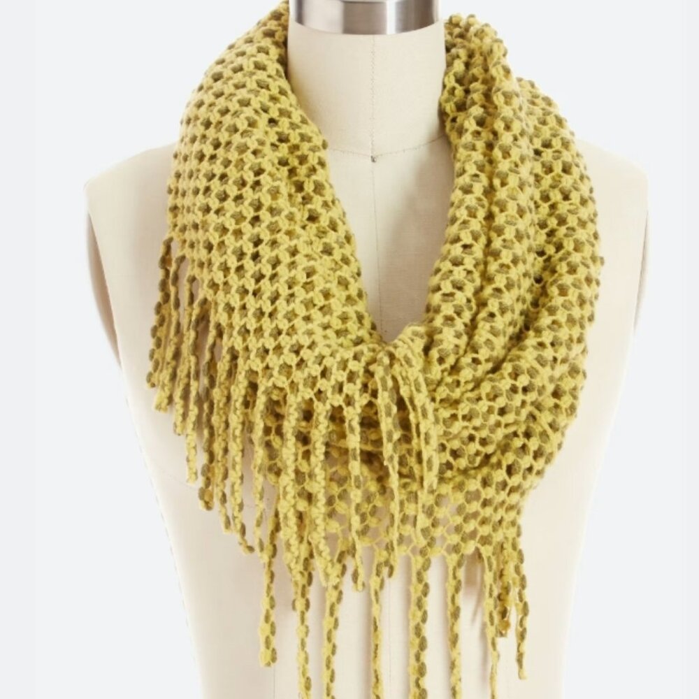 Stitch fix Girly Beau fringe infinity scarf